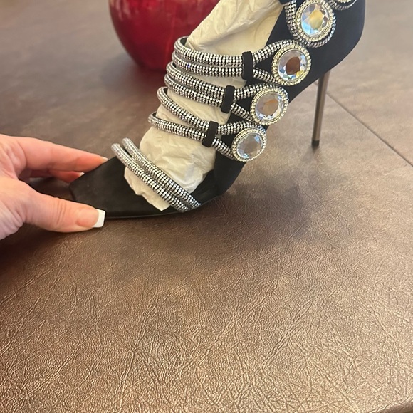 Absolutely elegant, sexy and classy!!! Make an offer! - Picture 3 of 6